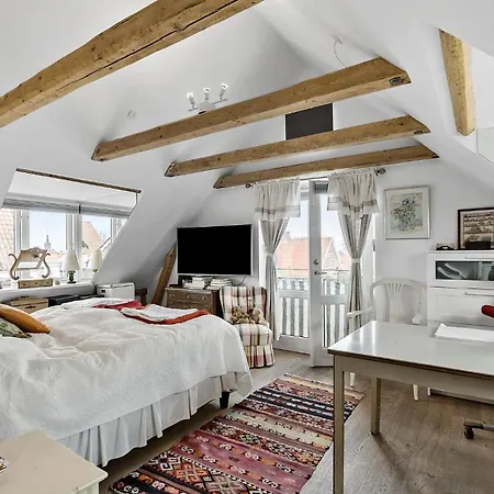 Awesome In Hornbk With Kitchen *